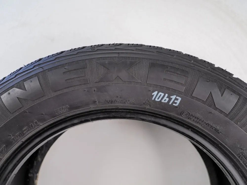 Zvýhodněná cena | Zimní Nexen 225/60R17 - 2ks - vzorek cca 7,2 mm